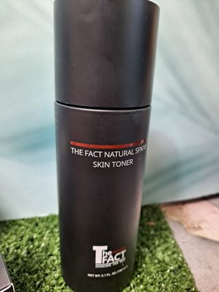 The Fact [5 IN 1] 더 팩트 내추럴 에스에프엔 에이틴 스킨토너 — 5점을 준 리뷰어가 2021년 4월 올린 사용 사진