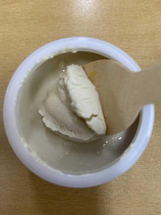 매일바이오 그릭요거트 오리지널 플레인 4개, 로스터리 커피믹스 4개 — 5점을 준 리뷰어가 2021년 12월 올린 사용 사진