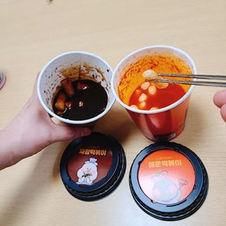 유비쿡 컵떡볶이 매운컵떡볶이2개/ 짜장컵떡볶이 2개  총 4개세트 — 5점을 준 리뷰어가 2021년 3월 올린 사용 사진