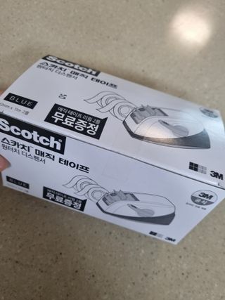 3M 한번의 터치로 깔끔하게 착! 원터치 테이프 디스펜서 — 5점을 준 리뷰어가 2023년 7월 올린 사용 사진