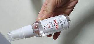 [엠메이데이] 그린티 피톤치드 감쪽같이 500ml + 손소독액 50ml — 5점을 준 리뷰어가 2022년 3월 올린 사용 사진