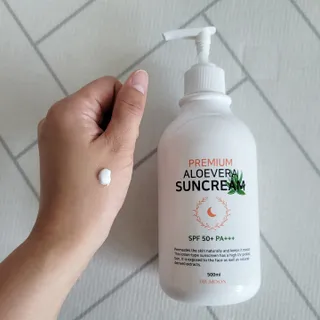 [닥터문] 프리미엄 알로에베라 선크림 500ml — 5점을 준 리뷰어가 2022년 6월 올린 사용 사진