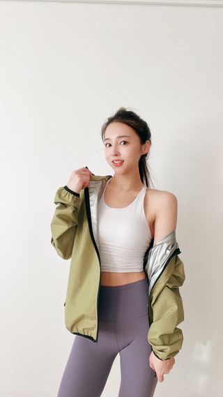 크노텐 후디집업자켓(다이어트땀복) — 5점을 준 리뷰어가 2022년 3월 올린 사용 사진