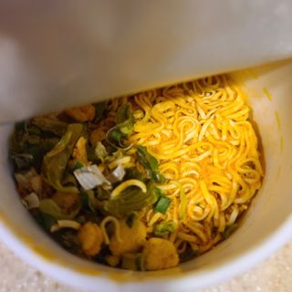 NISSIN 닛신 컵누들  4종 - 씨푸드오리지날, 씨푸드 스파이시, 씨푸드 커리, 씨푸드 XO소스 — 5점을 준 리뷰어가 2021년 11월 올린 사용 사진