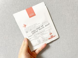 쿠피 피디알엔 연어 더마 페이셜 마스크 — 5점을 준 리뷰어가 2021년 11월 올린 사용 사진