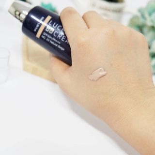 아이앤립 / EYENLIP 아이앤립 루센트 비비크림 2 Color — 5점을 준 리뷰어가 2021년 5월 올린 사용 사진