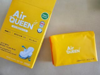 에어퀸 뉴브레스 유기농 생리대 4종 (팬티라이너 20P + 중형 10P + 대형 10P + 오버나이트 8P)_체험단 — 5점을 준 리뷰어가 2024년 5월 올린 사용 사진