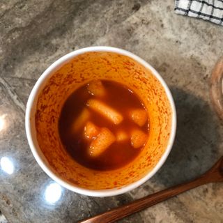 유비쿡 컵떡볶이 매운컵떡볶이2개/ 짜장컵떡볶이 2개  총 4개세트 — 3점을 준 리뷰어가 2021년 2월 올린 사용 사진