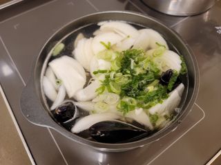 [푸딩팩토리] 바지락홍합탕 500g / 얼큰바지락홍합탕 590g — 5점을 준 리뷰어가 2022년 10월 올린 사용 사진