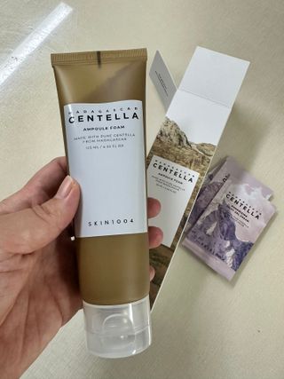 스킨1004 [SKIN1004] 마다가스카르 센텔라 앰플 폼 125ml — 5점을 준 리뷰어가 2024년 8월 올린 사용 사진