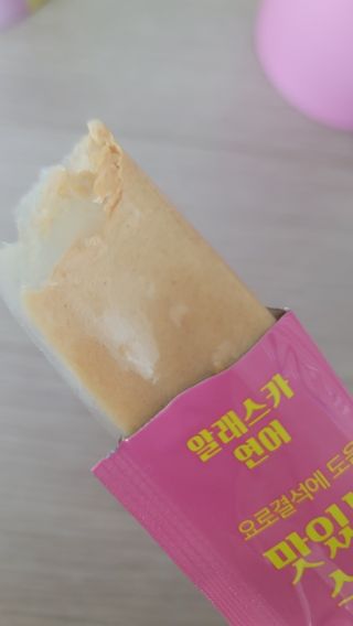 페페로니 맛있는 스틱 - 무항생제 닭고기 15개 + 알래스카 연어 15개 — 5점을 준 리뷰어가 2021년 8월 올린 사용 사진