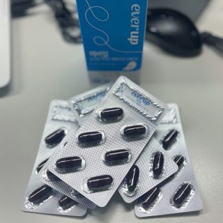 [몸엔용] 에버업 멀티비타민&미네랄, 눈건강 루테인 혈행건강 오메가3, 면역 프로바이오틱스 3종 택1 — 5점을 준 리뷰어가 2022년 4월 올린 사용 사진