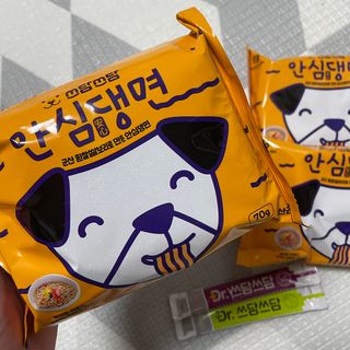 안심댕면 강아지라면 5봉지+쓰담쓰담 종합영양제 2스틱 샘플 증정 — 5점을 준 리뷰어가 2022년 8월 올린 사용 사진