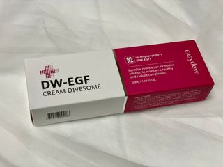 이지듀 DW-EGF 크림 다이브좀_콜라겐이 쏙쏙, 탄력피부로 다이빙 — 4점을 준 리뷰어가 2021년 2월 올린 사용 사진