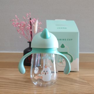 유비맘 트라이탄 코니빨대컵_컬러 랜덤 발송 — 4점을 준 리뷰어가 2021년 1월 올린 사용 사진