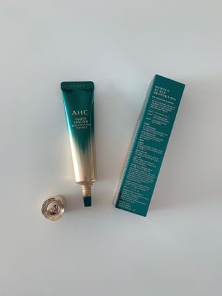 [NEW 탄력유턴 아이크림] AHC 유스 래스팅 리얼 아이크림 포 페이스 — 5점을 준 리뷰어가 2021년 3월 올린 사용 사진