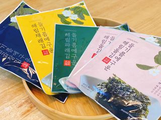 [해림맛김] 들기름에 구운 바삭바삭 김 4종 세트 + 1종 랜덤발송 총5개입 — 4.5점을 준 리뷰어가 2021년 2월 올린 사용 사진