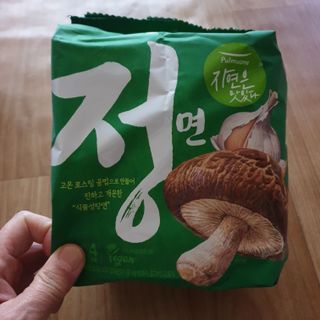 [풀무원] 자연은맛있다 정면, 백면, 홍면  세트 — 5점을 준 리뷰어가 2021년 4월 올린 사용 사진