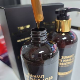 썸헤어 / SUMHAIR 썸헤어  써밋 안티 헤어로스 샴푸+트리트먼트 — 5점을 준 리뷰어가 2021년 6월 올린 사용 사진