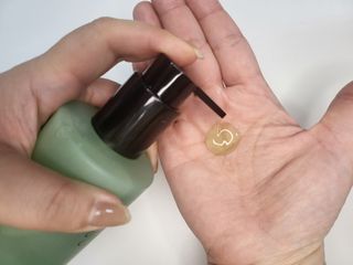 프리마인 메이크업과 들뜨는 각질까지 한방에 깐달걀로! 순하기까지한 셀베이스 그린티클렌저(200ml) — 5점을 준 리뷰어가 2023년 1월 올린 사용 사진