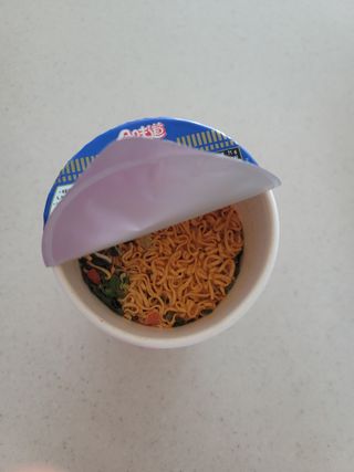 NISSIN 닛신 컵누들  4종 - 씨푸드오리지날, 씨푸드 스파이시, 씨푸드 커리, 씨푸드 XO소스 — 5점을 준 리뷰어가 2022년 11월 올린 사용 사진