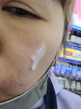 [후르디아] 미백 기능성 감귤 브라이트닝 세럼 — 5점을 준 리뷰어가 2022년 5월 올린 사용 사진