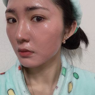 오오하와이 버즈 플러스 로지스 로즈 쿼츠 하이드레이팅 플러스 퍼밍 마스크 150g — 3.5점을 준 리뷰어가 2021년 1월 올린 사용 사진