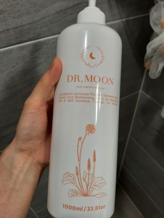 프리[닥터문] 유산균 락토케어 질경초 여성청결제 1000ml (젤타입) — 5점을 준 리뷰어가 2022년 6월 올린 사용 사진
