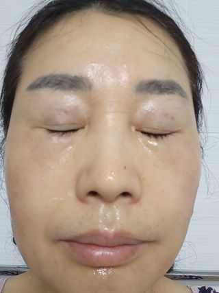 오투에니원 화이트 스완 갈락토미세스 비타민 C 워터 슬리핑 마스크 — 5점을 준 리뷰어가 2022년 12월 올린 사용 사진