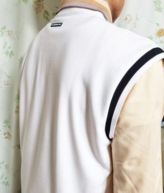 [네이버] 다운블로우 남자 기능성 골프웨어 여름 냉감 쿨링 이너 티셔츠 DB3000M (블랙) — 5점을 준 리뷰어가 2024년 12월 올린 사용 사진