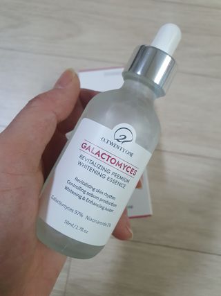 오투에니원 갈락토미세스 리바이탈라이징 프리미엄 화이트닝 에센스 50ml — 5점을 준 리뷰어가 2022년 12월 올린 사용 사진