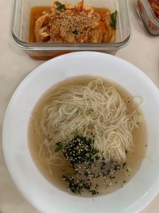 [한면원] 잔치국수 2인분 — 4점을 준 리뷰어가 2022년 7월 올린 사용 사진