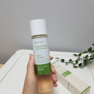 리더스코스메틱 리더스 퍼스트 샷 액티브 에센스 토닝 컨트롤 & 포어 컨트롤 — 5점을 준 리뷰어가 2021년 10월 올린 사용 사진