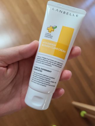 랑벨 비타 에너지 잡티 크림 75ml (피부 속 기미완화크림) — 4점을 준 리뷰어가 2022년 5월 올린 사용 사진
