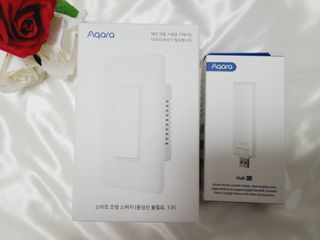 아카라 조명 스위치를 누워서 끄는 방법 (스마트 조명 스위치 2구 + 무선 리모트 스위치 1구 T1, 스마트 허브 E1) — 5점을 준 리뷰어가 2021년 12월 올린 사용 사진