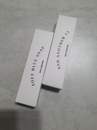 멈칫(MUMCHIT) 넥퍼퓸 NECKPERFUME 2가지 향 — 4.5점을 준 리뷰어가 2021년 11월 올린 사용 사진