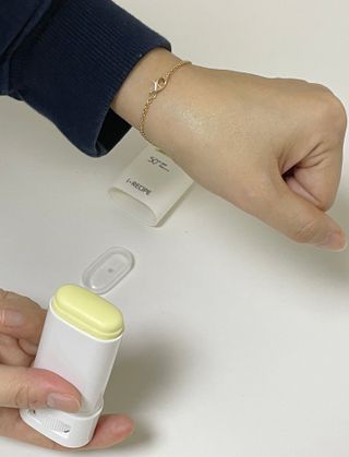 아이레시피 라이트터치 선스틱 15g (SPF50+, PA++++) — 5점을 준 리뷰어가 2023년 2월 올린 사용 사진