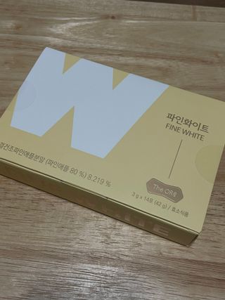 디오르 파인화이트 — 5점을 준 리뷰어가 2022년 3월 올린 사용 사진