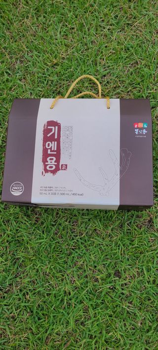 [몸엔용] 무더운 날씨에 국산녹용 기엔용으로 몸보신 50ml x 30포 — 5점을 준 리뷰어가 2021년 6월 올린 사용 사진