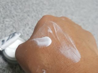 산수시 아쿠아 베네핏 24h 수부지 물광 속건조 수분크림 50ml — 4.5점을 준 리뷰어가 2021년 6월 올린 사용 사진