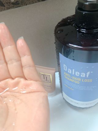 달리프 진저 베러 퍼퓸 탈모 완화 샴푸 1000ml 향 3종 — 5점을 준 리뷰어가 2021년 1월 올린 사용 사진