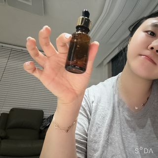 스킨큐어 산다화 비타민c 화이트닝 에센스 30ml — 4점을 준 리뷰어가 2023년 7월 올린 사용 사진