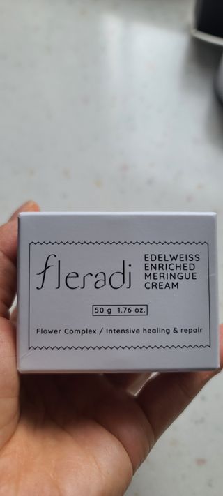 플레라디 에델바이스 인리치드 머랭 크림 — 5점을 준 리뷰어가 2021년 6월 올린 사용 사진