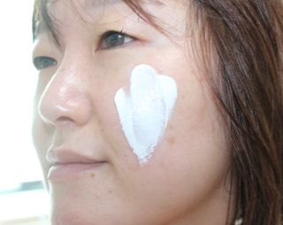 [후르디아] 혼합자차 선 에센스+톤업 선크림 2종 — 5점을 준 리뷰어가 2021년 6월 올린 사용 사진