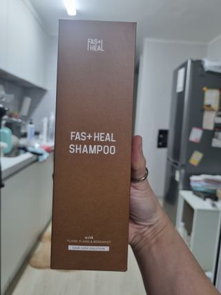 패스트힐(fast heal) 패스트힐 탈모증상완화샴푸 470ml — 5점을 준 리뷰어가 2023년 10월 올린 사용 사진