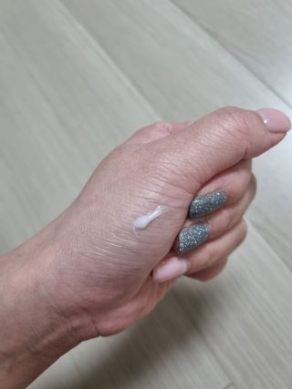 러브모아 향수 고체향수 승무원 고체향수 바르는 향수 니치향수 도손 우드세이지 앤 씨솔트 — 4점을 준 리뷰어가 2022년 10월 올린 사용 사진