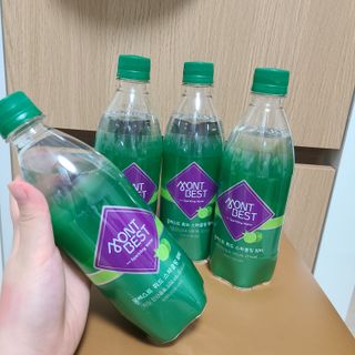 몽베스트 Montbest with Sparkling water Lime20병 — 4점을 준 리뷰어가 2021년 10월 올린 사용 사진