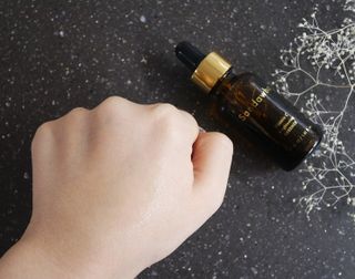 스킨큐어 산다화 비타민c 화이트닝 에센스 30ml — 5점을 준 리뷰어가 2022년 2월 올린 사용 사진