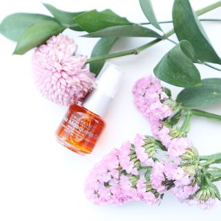 유니베르소 로즈힙 오일 15ml — 5점을 준 리뷰어가 2021년 4월 올린 사용 사진