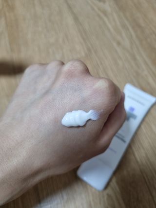 바노바기 코스메틱 바노바기 밀크씨슬 리페어 시카 선스크린 플러스 50ml — 5점을 준 리뷰어가 2023년 3월 올린 사용 사진